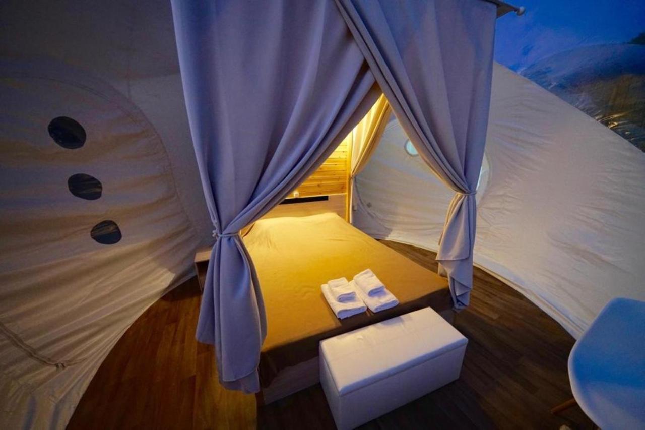 Bubble Tent Hotel เนอามูดาเนีย ภายนอก รูปภาพ